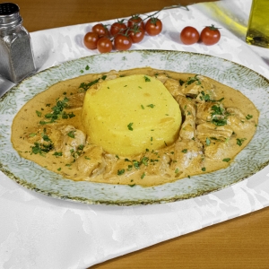 CIULAMA DE PUI CU MAMALIGA
