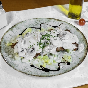 COTLET DE PORC CU SOS DE CIUPERCI