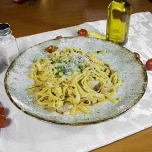 TAGLIATELLE CU HRIBI