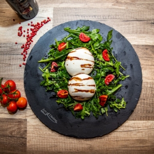 BURRATA CU ROSII SI NUCI BURRATA CU ROSII SI NUCI